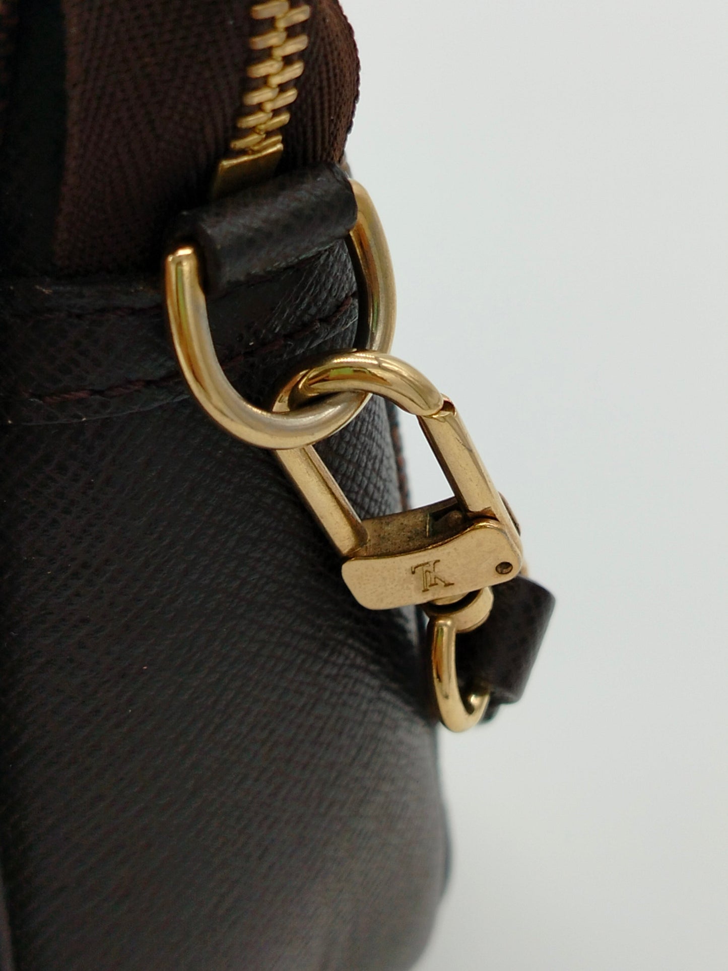 Louis Vuitton Pochette Damier Ebene Shoulder Bag - '90s