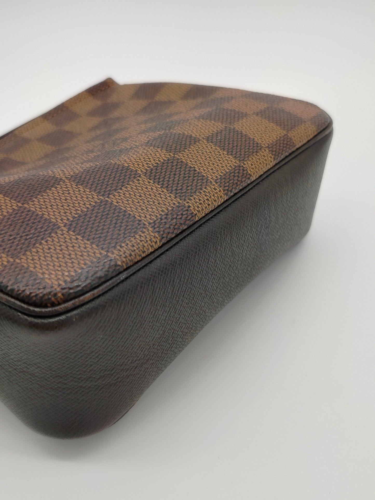 Louis Vuitton Pochette Damier Ebene Shoulder Bag - '90s