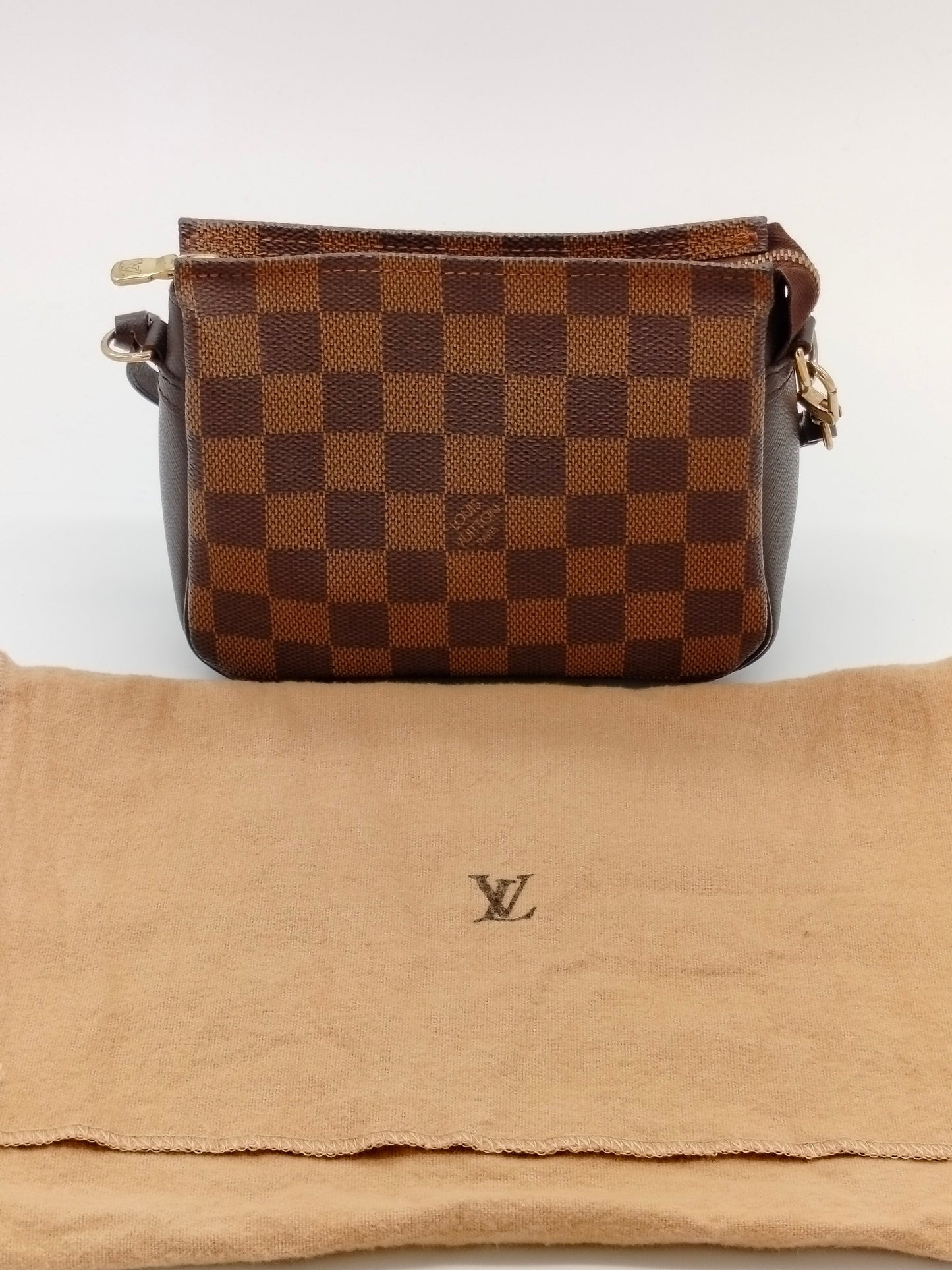 Louis Vuitton Pochette Damier Ebene Shoulder Bag - '90s