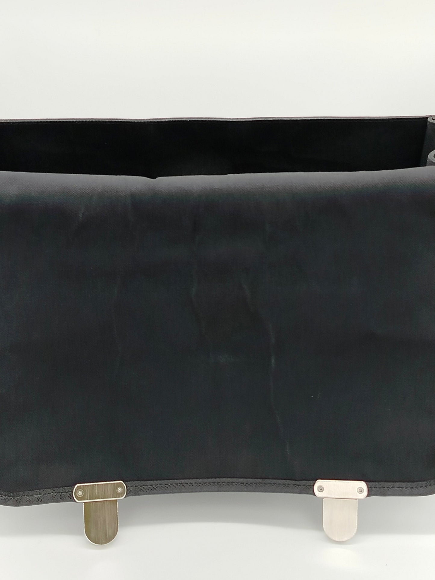 Louis Vuitton Taiga Alexei Messenger Bag - '00s